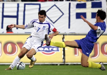 El capitán de la selección griega que sorprendió a Europa y se alzó con la Euro en 2004 ganando en la final a la selección anfitriona, Portugal.