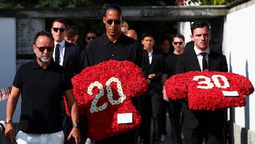 Liverpool's captain Virgil van Dijk and Liverpool's player Andrew Robertson arrive on the day of the funeral ceremony of Liverpool's Portuguese soccer player Diogo Jota and his brother Andre Silva, who died in a car crash near Zamora, Spain, near the Chapel of the Resurrection, in Gondomar, Portugal, July 5, 2025. REUTERS/Pedro Nunes
