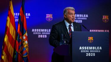 19/10/25 LAPORTA DURANTE LA ASAMBLEA DE SOCIOS COMPROMISARIOS DEL BARCELONA