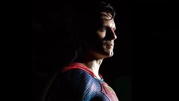 Henry Cavill hace oficial su regreso como Superman tras ser declarado “persona non grata” por Warner