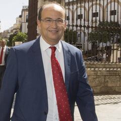 Castro: “Algo tendrá el agua cuando la bendicen”