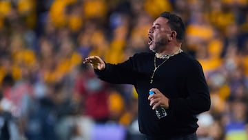 Antonio Mohamed head coach of Toluca during the final first leg match between Tigres UANL and Toluca, as part of the Liga BBVA MX, Torneo Apertura 2025 at Universitario Stadium, on December 11, 2025 in Monterrey, Nuevo Leon, Mexico.