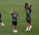 El Real Madrid entrena antes de su partido contra el Leipzig