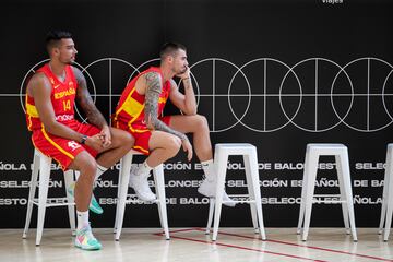 Juancho y Willy Hernangómez, en un acto promocional de la Selección.