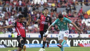 (L-R), Gaddi Aguirre of Atlas and Victor Davila of Leon during the game Atlas vs Leon, corresponding to Round 11 of the Torneo Clausura 2023 of the Liga BBVA MX, at Jalisco Stadium, on March 11, 2023.
<br><br>
(I-D), Gaddi Aguirre de Atlas y Victor Davila de Leon durante el partido Atlas vs Leon, Correspondiente a la Jornada 11 del Torneo Clausura 2023 de la Liga BBVA MX, en el Estadio Jalisco, el 11 de Marzo de 2023.