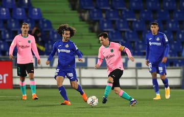 Leo Messi y Cucurella.