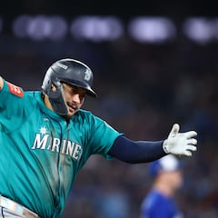 Mariners hacen su primer gran movimiento del invierno y aseguran a Josh Naylor por cinco años