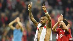 Benfica lose match but win hearts