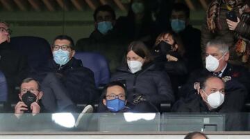 Mao Ye, nuevo CEO del Espanyol, en el palco de Anoeta.