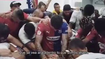 Los jugadores del DIM en la arenga antes de la final de la Copa