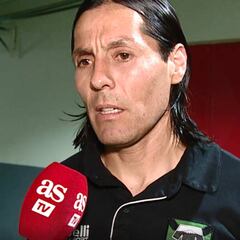 "Hay que aportar con 15, 40 o 50 años": el secreto de Droguett para seguir brillando