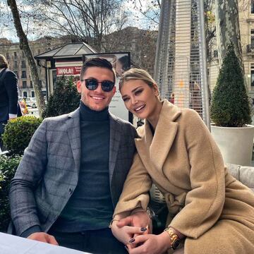 El delantero del Real Madrid protagonizó una gran polémica por escaparse a su país en plena pandemia de coronavirus, y mientras su nombre no dejaba de sonar, su novia anunció la feliz noticia a través de Instagram.