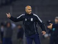Guido Pizarro head coach of Tigres during the semi-finals first leg match between Cruz Azul and Tigres UANL, as part of the Liga BBVA MX, Torneo Apertura 2025 at Olimpico Universitario Stadium, on December 03, 2025 in Mexico City, Mexico.