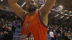 Vitor Faverani, tras un partido durante su etapa como jugador del Valencia Basket.