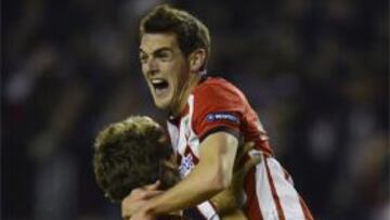 <b>ATHLETIC 3 - SPORTING PORTUGAL 1</b>. Fernando Llorente e Ibai Gómez celebran uno de los goles ante el Sporting de Portugal.