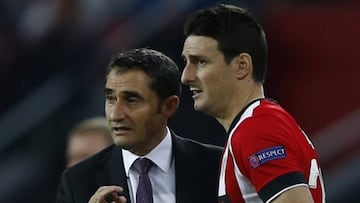 Valverde con Aduriz antes de saltar al campo.