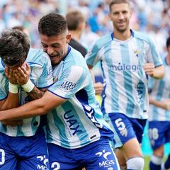 Aprobados y suspensos del Málaga: las lágrimas de Larrubia y Jauregi, a lo Van Basten