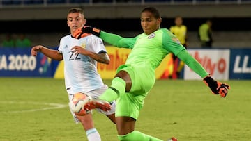 Carabalí hace historia al replicar el hito de "Pato" Yáñez en la Roja