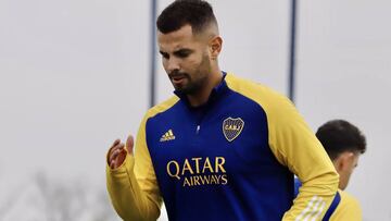 Edwin Cardona, volante de Boca Juniors, realiz&oacute; su primer entrenamiento a la par de sus compa&ntilde;eros en la sede deportiva, luego de cumplir su cuarentena