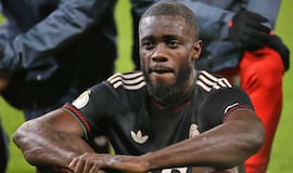 “Me temo que sus agentes van a hacer todo lo posible para convencerlo de irse. Estoy consternado”