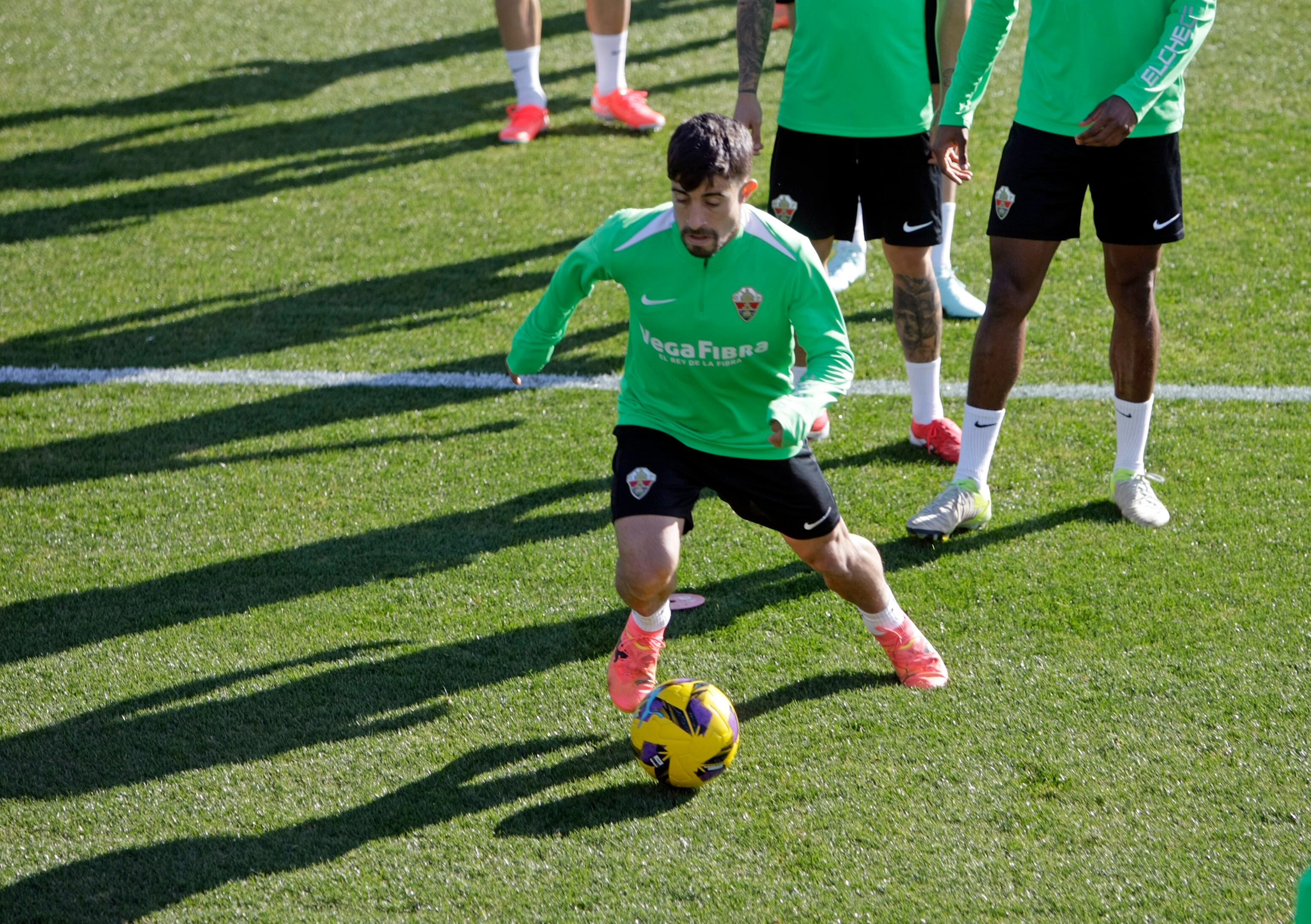 05/02/25  ELCHE ENTRENAMIENTO  JAIRO