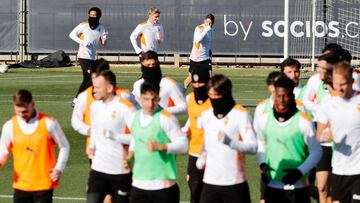 H&eacute;lder, Wass y Vallejo entrenando al margen del grupo. 