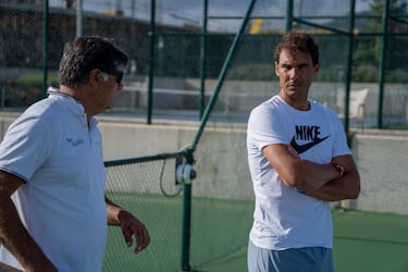 Nadal habla con su to Toni.