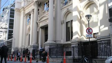 Día de la Soberanía Nacional: ¿abren los bancos para cobrar el AUH, AUE, Potenciar, jubilados...?
