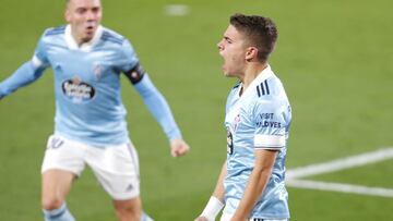 Sergio Carreira celebra un gol con el Celta.