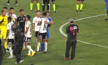 Zaldivia se acercó a Esteban Pavez después del partido.