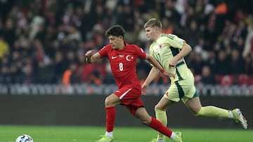 Arda Guler y Jordan James.