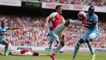 Sánchez se mostró conmovido por los daños del temporal en Tocopilla.