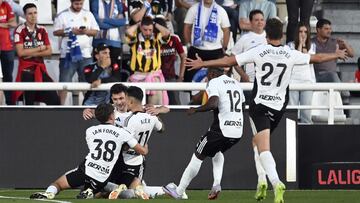 Alex Sancris marca el gol de la victoria en el Burgos-Zaragoza.