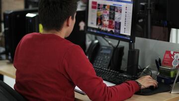 Está escondido en plena ciudad y ofrece grandes ofertas en portátiles en gran estado: el lugar fetiche de los eruditos informáticos en Bogotá