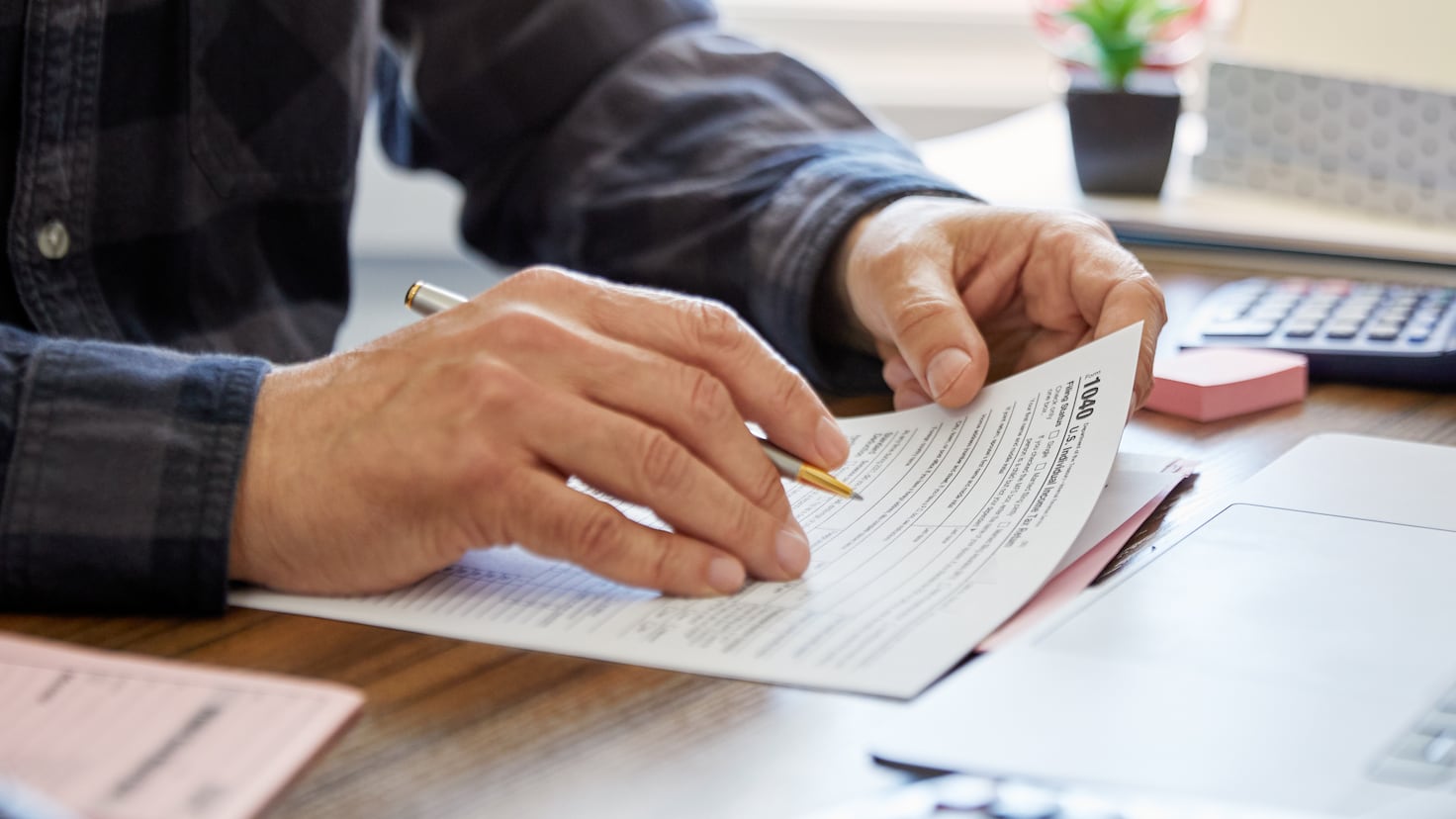 ¡Alivio Fiscal para Adultos Mayores! Así es Cómo los Nuevos Recortes de Impuestos Podrían Afectar Tu Bolsillo (Especialmente si Tienes Más de 65 Años)