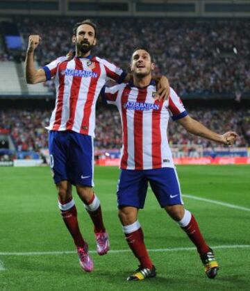 Koke y Juanfran celebran el 1-0.