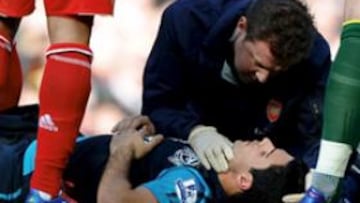 <b>SUSTO. </b>Arteta sufrió un golpe y tuvo que ser sustituido.