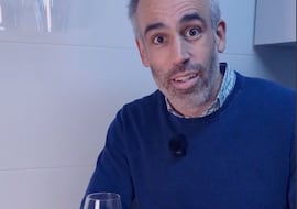 Vinosforo, experto en vino: “Si te ofrecen queso antes de probar un vino, es que te quieren engañar”