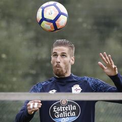 Albentosa, baja ante el Depor por la cláusula del miedo