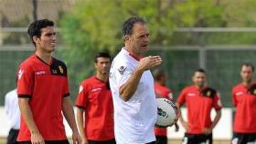 Caparrós estudia cambios en el equipo para recibir al Madrid