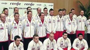 <b>NUEVO PROYECTO. </b>Ésta es la nueva España de Valero Rivera, un grupo heterogéneo en el que van a convivir varias generaciones de jugadores de balonmano.