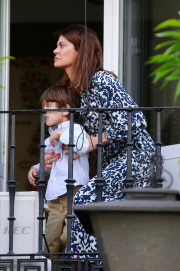 María José Suárez junto a su hijo disfrutan de la Semana Santa en Sevilla.