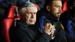 Ancelotti, en un momento del partido en El Sadar.