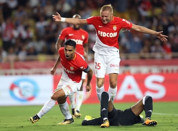 Falcao, goleador de la Ligue 1 con 7 goles en 4 partidos