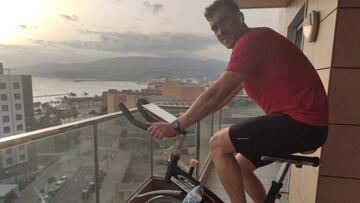 Los jugadores del Almería se llevan el gimnasio a casa