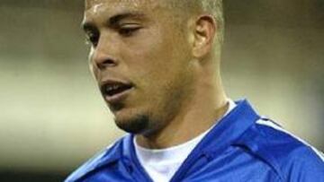 <B>HA VUELTO.</B> Los que estaban preocupados por Ronaldo pueden estar tranquilos, al brasileño no se le ha olvidado marcar.