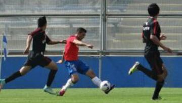 Mark González actuó todo el primer tiempo como volante izquierdo.