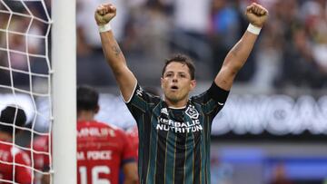 El mediocampista español se rindió en elogios hacia el delantero mexicano, con quien jugará a partir de esta temporada en la MLS.