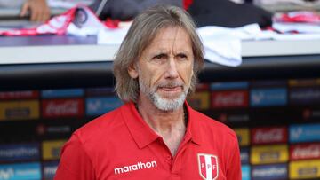 Antonio Gareca during the friendly match between Peru and New Zeland, played at the RCDE Stadium, in Barcelona, on 05th June 2022. (Photo by Joan Valls/Urbanandsport /NurPhoto via Getty Images)