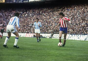 Leal tenía una enorme clase como futbolista y fue un centrocampista de mucha calidad y técnica. El Cheli, como le llamaban sus compañeros, jugó diez temporadas en el Atlético (71-73 y 74-82), puesto que entre ambas etapas estuvo en el Sporting. Disputó 252 encuentros y marcó 31 goles. Tuvo un complicado comienzo, porque parte de la afición le recriminó falta de entrega en el campo. Pero se sobrepuso y fue un baluarte en un gran Atlético. Tuvo que retrasar su posición, puesto que Luis Aragonés le bajó de delantero al centro del campo. Ganó dos Ligas, dos Copas y una Intercontinental. Con España jugó 13 partidos y disputó el Mundial de Argentina, con Kubala en el banquillo.